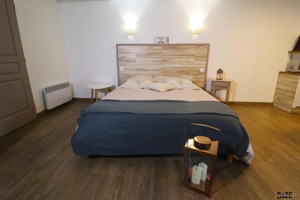 Couette-café Naturaform centre de bien-être et ses chambres d'hôtes Villeneuve-de-Rivière
